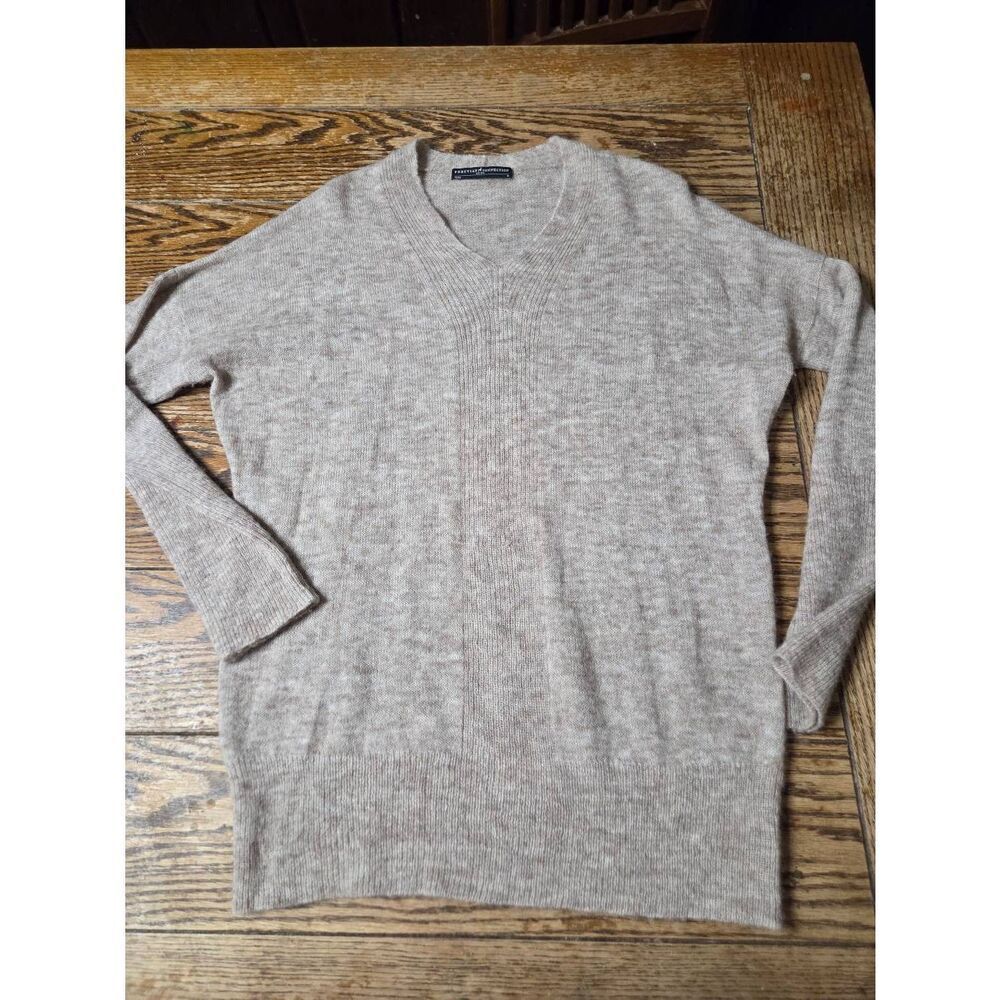 Peruvian Connection baby alpaca blend  tan v neck sweater sz Medium